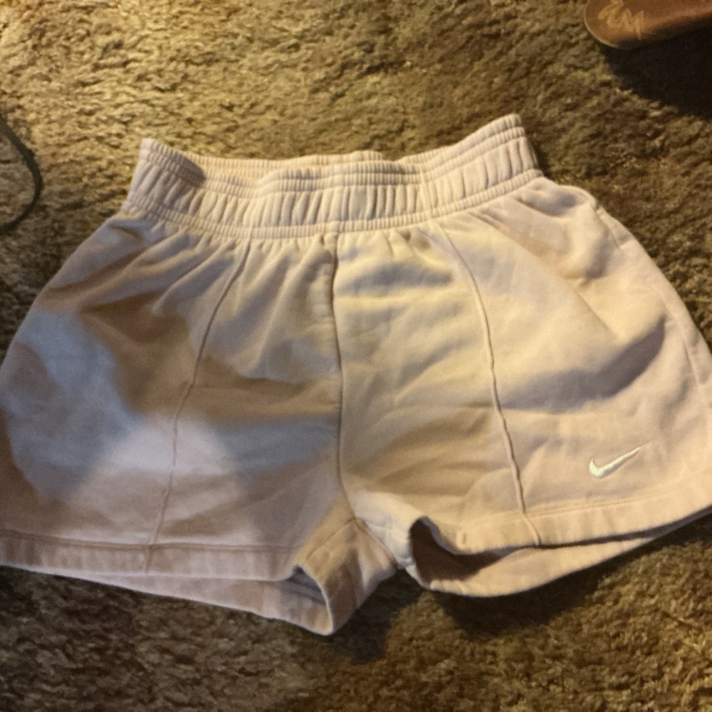Nike sweat baby pink shorts